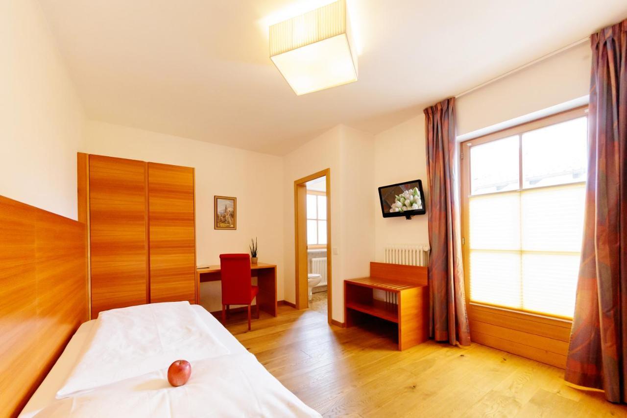 Hotel Teutschhaus Cortina Sulla Strada del Vino Exteriér fotografie